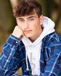 James Stokes Seniors (@jamesstokesphotography) • Instagram photos and videos