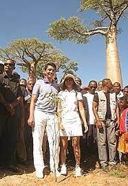 Du 14 juillet à la fourberie macronnienne. Mialy Rajoelina Wikipedia