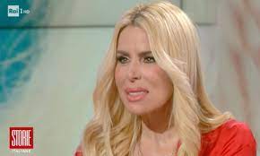 Il matrimonio con albano carrisi è stato molto diverso per le due donne dello spettacolo. Chi E Loredana Lecciso Oggi Biografia Eta Figli E Sorella