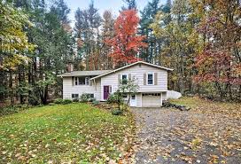 326 Taylor Rd, Stow, MA 01775