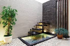 Taman ini ada di belakang rumah dan cocok digunakan untuk tempat bersantai. 11 Ide Desain Taman Belakang Rumah Sempit Cantik Keren