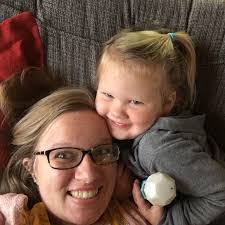 Amber Lippert's Instagram, Twitter & Facebook