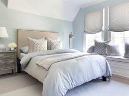 Sep 17, 2020 · in this condo, by popp littrell architecture and interiors, a spare closet became a home office. Welcoming Guest Bedroom Ideas For Winter Visitors Hgtv