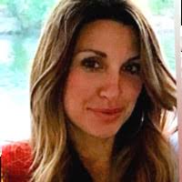 Erin Pyle's Instagram, Twitter & Facebook