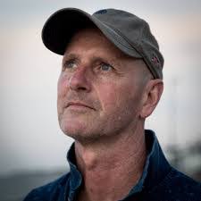 Barry Willis's Instagram, Twitter & Facebook