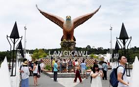 Bagi pelancong yang dalam kurun 14 hari terakhir berkunjung ke vatikan, spanyol, perancis, jerman, swiss dan inggris, akan dilarang masuk atau selain itu, bagi pelancong yang datang ke indonesia juga diwajibkan mengisi dan menyerahkan kartu kewaspadaan kesehatan (health alert card). Pakej Harga Istimewa Pelancongan Untuk Penjawat Awam Free Malaysia Today Fmt