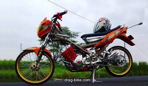 Modifikasi motor suzuki satria 2tak. Modifikasi Satria 2 Tak Thailook Keren Modifikasi Satria 2 Tak Simple Tapi Mesin Wah Gahar Banget 2020 Alienwarethemewindows7