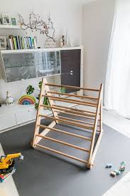 Diy Geschenk Und Schlechtwetter Beschaftigung Fur Kinder Pikler Dreieck Fraulein Flora Fotografie Pikler Dreieck Baby Diy Diy Kindergeschenke