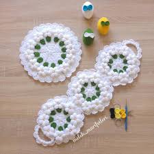 Papatya Taci Lif Takimi Bikini Mobel Ceyiz Hazirliklari Takim Lif Model In 2020 Woolen Craft Diy And Crafts Crochet