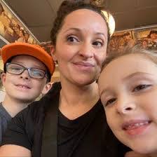 Mandy Tolbert's Instagram, Twitter & Facebook