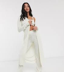 Shop for petite dresses, petite tops, jeans and coats. Boston Latest News Asos Petite Models Names Asos Introduce Feature That Displays Clothes On Variety Of Different Size Models Heart Petite Jeans Asos Petite Petite Tops Petite Outfits Petite Dresses