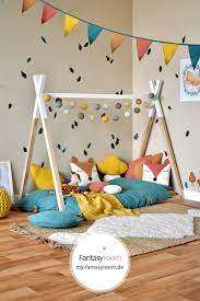 kleinkindzimmer mit tipibett tierkissen bei fantasyroom online kaufen kinder zimmer kleinkindzimmer kinderzimmer