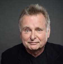 Edward Gans's Instagram, Twitter & Facebook