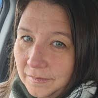 Lisa Birchard's Instagram, Twitter & Facebook