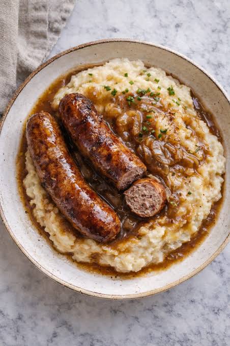 Classic Irish Pub Bangers and Mash