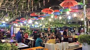 Kalau berkunjung ke sini anda wajib cuba waffle strawberi, sangat sedap! Panaskan Badan Di Taman Abang Buffet Steamboat Grill Cameron Highlands Jelajah Maya
