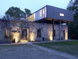 neubau auf stahlstelzen architektur haus bauen haus architektur