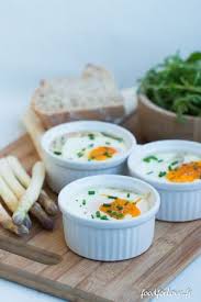Oeufs Cocottes Aux Asperges Blanches Et Champignons De Paris Food For Love Recettes De Cuisine Recette De Plat Recette Repas Du Soir