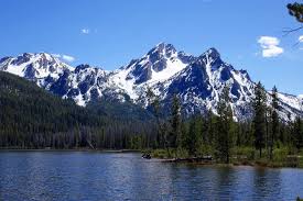 15 Best Lakes In Idaho The Crazy Tourist Mountain Home Idaho Idaho United States Forest Service