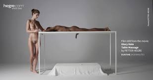 Glory Hole -pöytähieronta - Hegre **Porno**