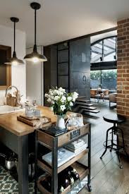 Die Loft Kuche Strahlt Eine Industrielle Atmosphare Aus Atmosphare Industrielle Kuche Strahlt Decor Kitchen Inspirations Home Kitchens Kitchen Design