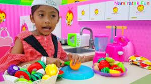 Mini cooking mainan masak masakan barbie masak mainan anak perempuan. Mainan Anak Koki Cilik Main Masak Masakan Serving Cooking Pretend Food Toys Youtube