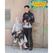Kami juga menjual baju wanita, baju gamis terbaru 2020, baju tunik terbaru 2020, tunik terbaru 2020, gamis terbaru 2020, sepatu wanita terbaru, tas wanita terbaru, celana wanita masa kini, celana pria dan fashion yang lainnya. Harga Baju Couple Kondangan Terbaik Batik Kebaya Pakaian Wanita Juni 2021 Shopee Indonesia