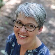 Elissa Davis's Instagram, Twitter & Facebook