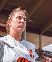 Shelly Hoyt's Instagram, Twitter & Facebook