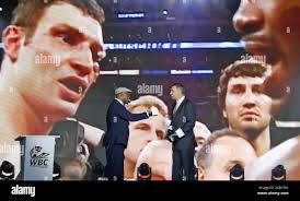 September 30, 2018 Los Angeles Chargers defensive end Darius Philon (93) in  action before the football game between the San Francisco 49ers and the Los  Angeles Chargers at the StubHub Center in