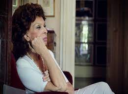 Faço covers com o intuito de compartilhar e divulgar a carreira na qual eu sigo. Sophia Loren I Ve Always Tried To Play Women With A Strong Character The Independent