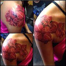 Gladiolus Flower Tattoo Birth Month Flower Of August Symbolizes Strength Gladiolus Flower Tattoos Realistic Flower Tattoo Gladiolus Tattoo