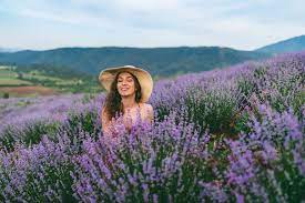 Field of flowers to take pictures near me. 10 Of The Prettiest Flower Fields In The World