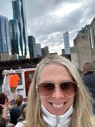 Anna Lozoya's Instagram, Twitter & Facebook