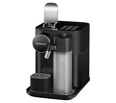 Cette machine haut de gamme est parfaite pour une petite famille grâce à ses contenants importants Nespresso By De Longhi Gran Lattissima Onetouch Coffee Maker Qvc Com