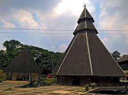 Rumah adat nusa tenggara timur musalaki. Rumah Adat Papua Nama Keunikan Gambar