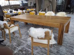 Grande Table Exterieure Sur Mesure En Chene Massif Pour Hotel De Luxe Montagne Chalet Salle A Manger Industrielle Table Bois Massif Table Salle A Manger