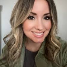 Heather Cournoyer's Instagram, Twitter & Facebook