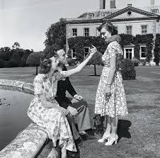 Inside India Hicks And David Flint Wood S Charming English Country House In 2020 English Country House India Hicks Country House