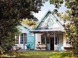 Colorful Small Cottage Decor Bright Wall Painting Ideas Small Cottage Country Cottage Decor Cottage Decor