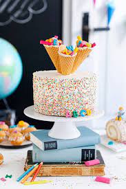 Konfetti Einschulungstorte Leicht Gemacht Kuchen Einschulung Einschulungstorte Cakes To Make