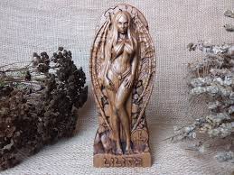 Lilith, a statuette made of wood – купить на Ярмарке Мастеров – P3K82COM |  Figurines, Moscow