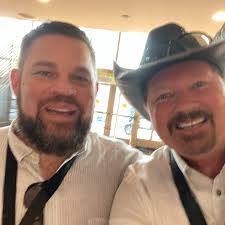 Bruce Woodburn's Instagram, Twitter & Facebook