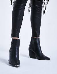 Des boots et bottines plates ou à talons, en cuir pour le soir ou en plastique pour la pluie, toutes les tendances sont sur notre boutique. Epingle Sur Ikks La Mode Tendance