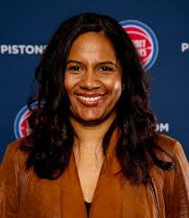 Nadia Pedersen's Instagram, Twitter & Facebook