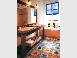 Un meuble vasque de salle de bain apporte sa dimension décorative à toute la pièce, en plus d'y offrir des rangements supplémentaires bienvenus. Salles De Bains Retro 10 Photos Pour Vous Inspirer