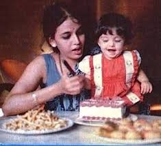 Childhood Pictures Of Bollywood Heroines Bollywood Photos Bollywood Heroine Aishwarya Rai