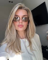 Hello sweety. Let's get together