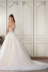 Das brautkleid ist eines der traditionsreichsten kleidungsstücke mit einer langen geschichte und großer. Brautkleider Und Brautmode Aus Radebeul Bei Dresden Brautkleider Aus Dresden Fur Sachsen Und Brandenburg Heiraten In Sachsen Und B Brautkleid Brautmode Braut
