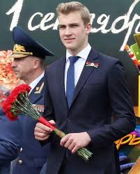 От галины у александра лукашенко двое сыновей: Belorusskij Princ Kolenka Syn Lukashenko Budet Uchitsya V Odnoj Iz Samyh Prestizhnyh Shkol Moskvy